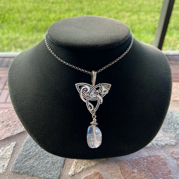 Celtic knot cat fox aura crystal steel necklace - Picture 6 of 8